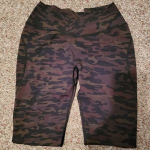 Alphalete camo leggings. Size Large